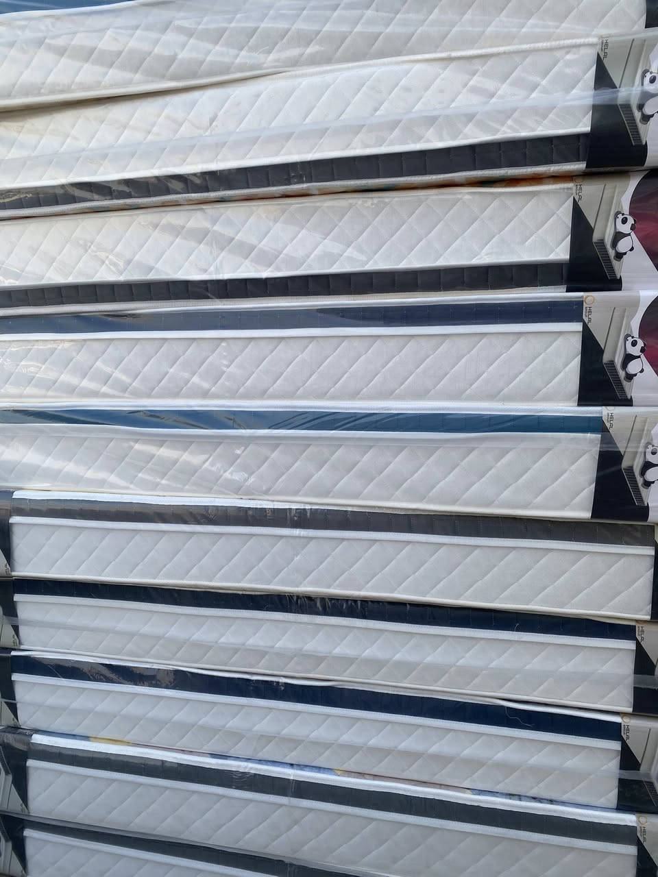 #الدوشك_الطبي_ريماكس_حطمنا_سعره  
#السعر_ :130الف( العرض خلال ايام محدوده فقط ) 
مع هديه الدوشك مخدتين ديباج حشو مكرو فايبر😍 ارتفاع26cmكامل الدوشك 
🆕🆕طبقة طبيه الياف مكرو داكرون معالج  🆕🆕
نود اعلامكم خدمة التوصيل داخل النجف 
--------------#ظمان_حقيقي_وفعلي_5سنوات------------
#المميزات (بدون سبرينك ) ❓❓❓
نوعية الاسفنج الداخلي (#مميزاول ) عالي الكثافة والمفيد جدا للظهر بالاضافة لطبقة طبية من اسفنج(#دنلوب_الطبي  )وديباج على الوجهين لتعطي راحة كبيرة للعمود الفقري اثناء النوم ( مفيد جدا لمرضى الفقرات والإنزلاق والمفاصل) وأكثر ما يميز هذا المنتج انك تستطيع النوم على جانبيي الدوشك 😴😴
بالاضافة الى ميزة حق التجربة لمدة ٦ ايام ضمن تغليف الدوشك ( النايلون ) 👍يستبدل /يسترجع ضمن النايلون مع فرق اجور النقل انتبه من المقلد 😎
يتالف من 5 طبقات الوان الدوشك متعددة 
1.وجه بوليتسر معالج ١٠٠٪؜
2.طبقه طبيه دنلوب .
3.طبقة ضغط عالي.
4.طبقه مانع حساسية والحرارة
5.وجهين مبطن ديباج
#متوفر_بجميع_القياسات 
180*200         160*200
لا تتردد بالاتصال بنا أو زيارة المعرض 
*********** واتساب 

📌النجف شارع السلام الجامعة مجاور مدارس بانيقيا مقابل شركة نور الكفيل 
#الهلال_فخر_الصناعة_العراقية.
#مجموعة_الهلال_الصناعية
