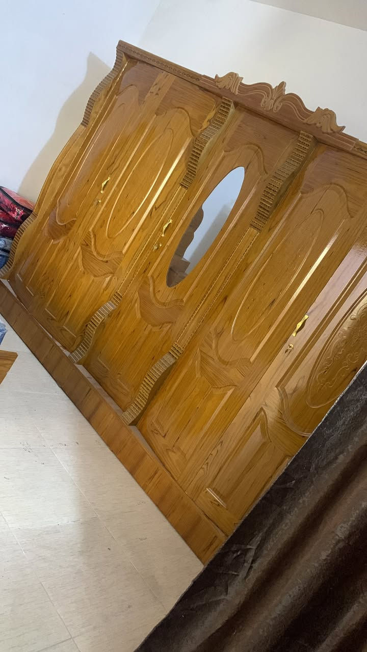 السلام عليكم
غرفه اخشاب صاج للبيع جديده للبيع التواصل عل رقم ***********
