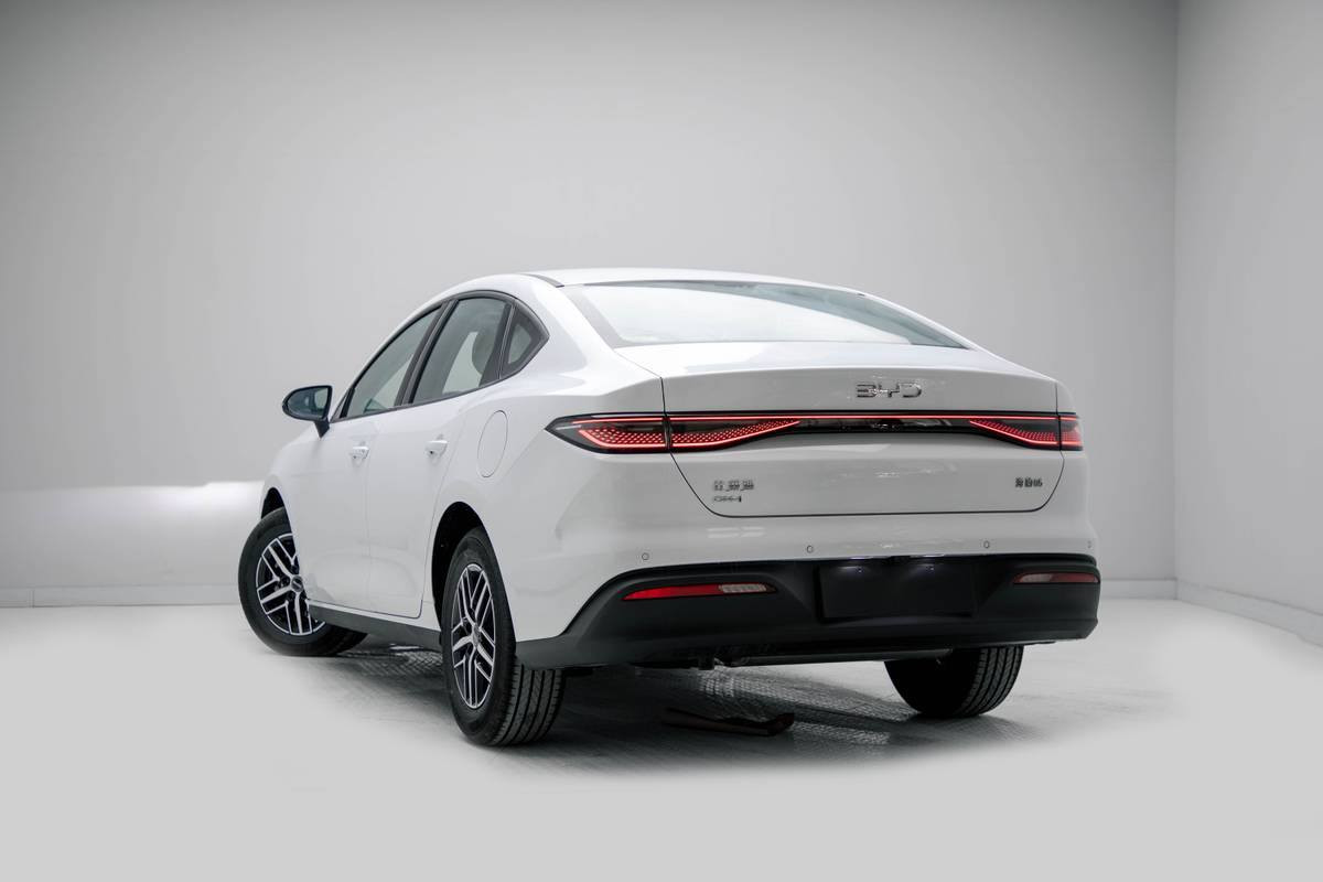 BYD SEAL 05 2025          
کارەبایی بەنزین شحن        🔥115$🔥 قفل 
شاشە کامێرە شەغاڵ فول مواصفات فقت بێ سلایت
     واتساپ ***********
