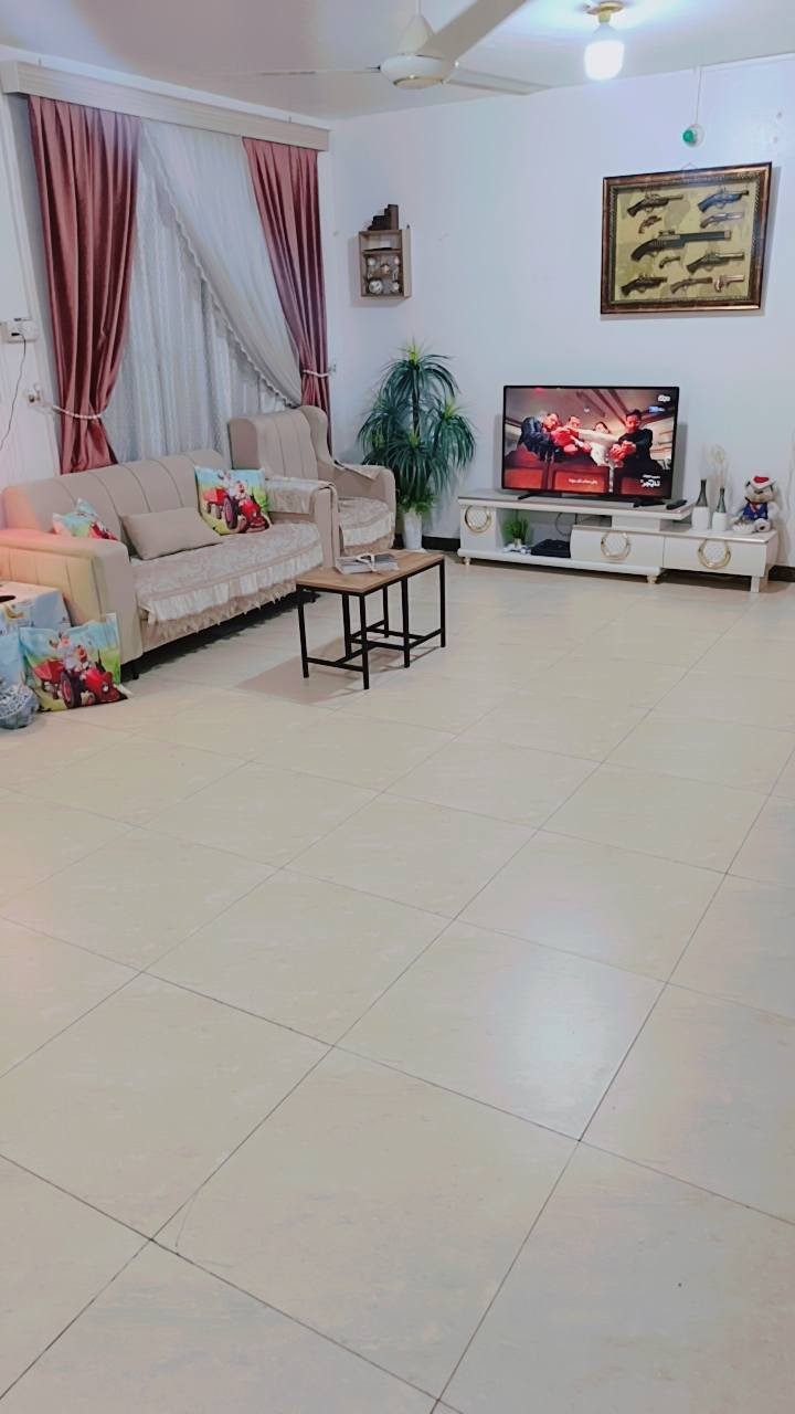 شقه فرنسيه لبيع في الموفقية قرب شارع بغداد
الاستفسار على الرقم
(***********)
وبي واتساب
