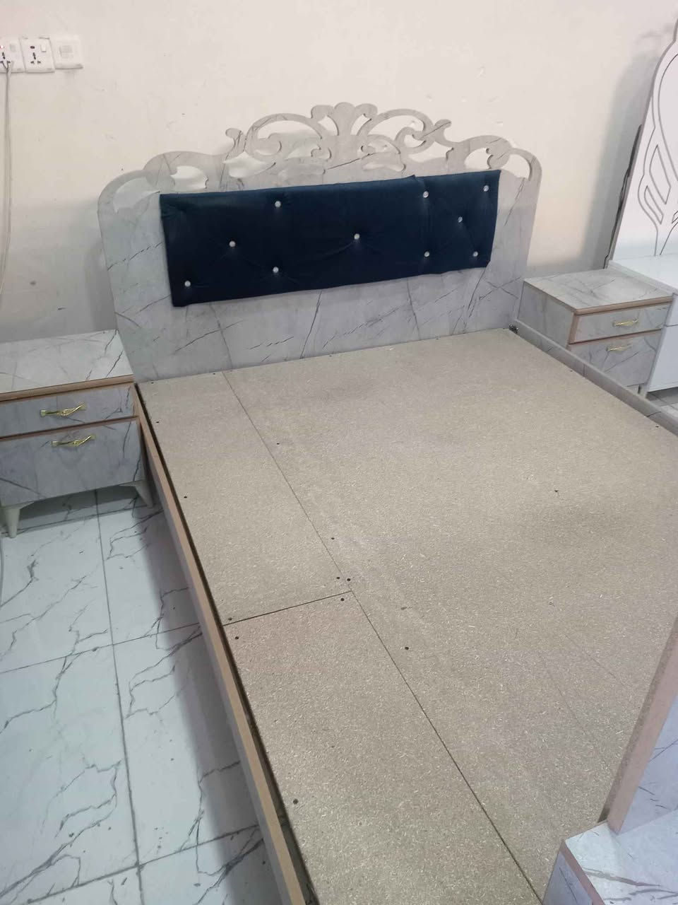 غرفة نوم ست قطع خشب ام دي إف تركي اللون رصاصي كركوك, العراق


**إذا كنت صاحب هذا الإعلان وتريد حذفه لأي سبب، رجاءا أرسل رسالة إلى الدعم الفني**