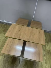 طاولة • للبيع • ديكور