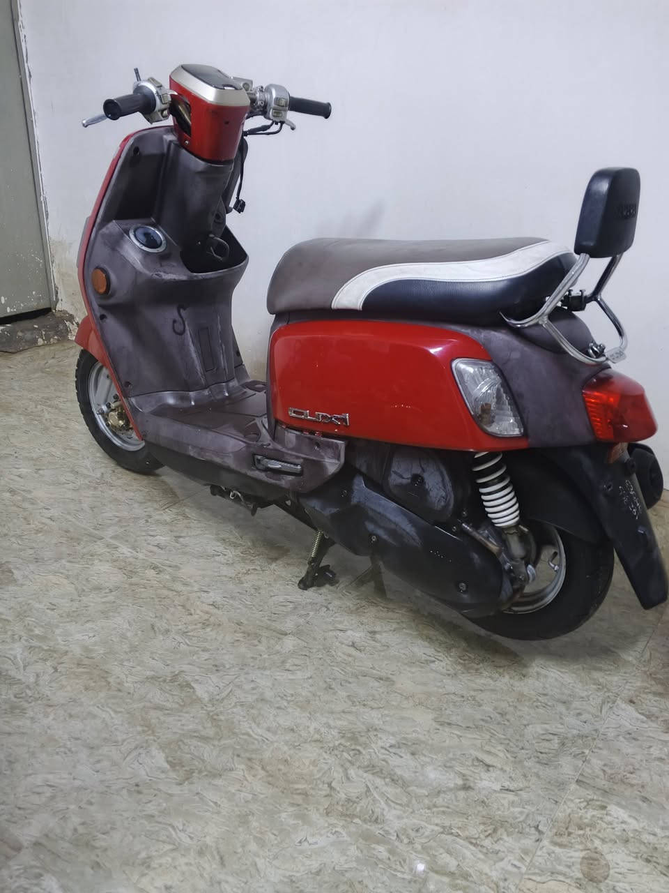 بوليسي نوزل بعدهي حاويه بلادي كله واحد على واحد كربلاء السعر 950وبيه شويه مجال ***********واتساب فقط
