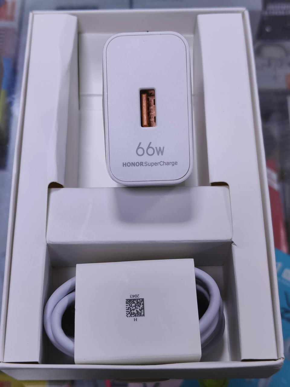 شواحن الرسمية مال الوكالة وفرناها الكم ♥♥
هذا الشاحن هو شاحن الرسمي من شركة هونر ومخصص لشركة هونر
هذا شاحنة معتمدة ومن مصدر موثوق
شاحن بقوة 66 واط وينطيك ماكس 66 واط
الكيبل يكون وياه  6a
يعني ينطيك شحن سريع وحقيقي 66 واط

احنا نتعامل فقط بالرسمي احبائي
اي شي غير الرسمي ما نتعامل بيه اطلاقا

سعر الشاحنة 40 الف
اجور التوصيل 
بغداد 5
خارج بغداد و محافضات 6


**إذا كنت صاحب هذا الإعلان وتريد حذفه لأي سبب، رجاءا أرسل رسالة إلى الدعم الفني**