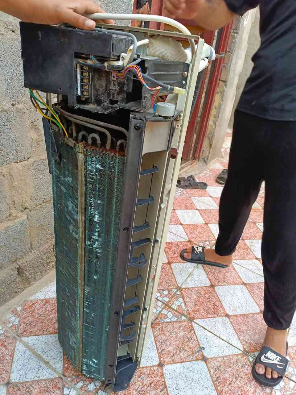 السلام عليكم
تنصيب كافه سبالت🏦
وتبريد 🥶.......🌞
حسب انواع سبالت🏔️🏔️
صيانه عامه وشحن غاز R22 +410☔
وغسل تنزيل وتفصيخ 🌊
وتساب تفضل بل اتصال🌍***********‬‏🤳.......☎️
العنوان الشطره
