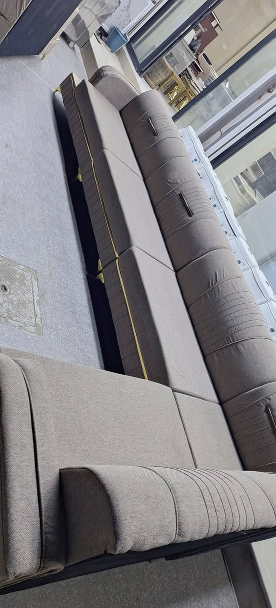 ديوان درجة أولى تسكام ١٠ مقاعد 
اللون مميزة زورنا تجدون مايسركم....
عنوانا العزيزية منطقة السراي قرب فرن السيد خلف مجمع الجوادين 
***********
***********
@إشارة
