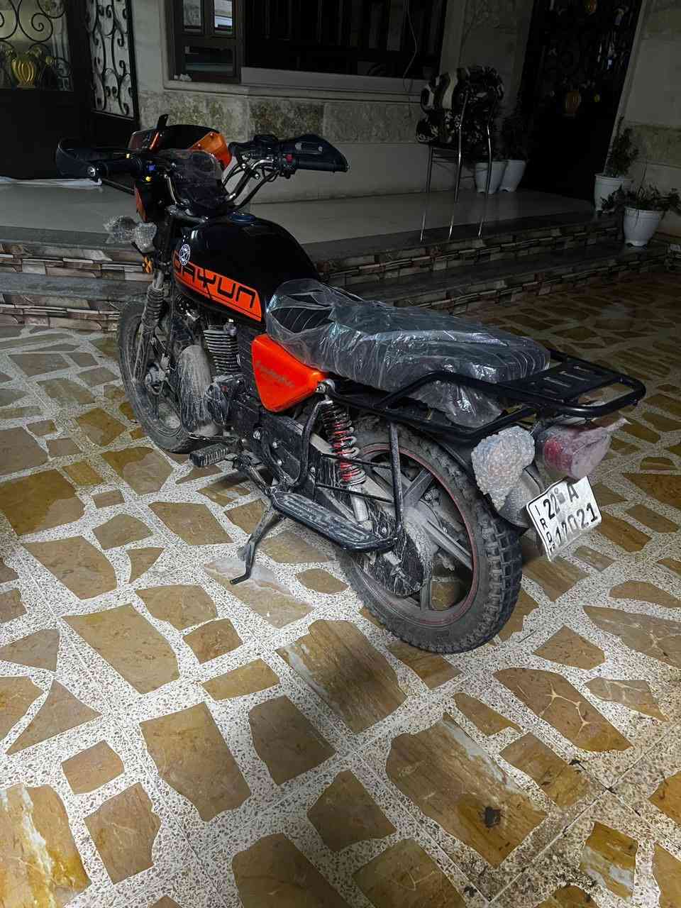 للبيع.. ⭕⭕⭕⭕
دايوان جبلي موديل 25 دراجه جديده مستعمله سبوعين بس  منفيس موجود ماشيه 900 كيلو فقط (مرقمه رقم وسنويه انكليزي) توازيت علا فلوسها شتريتها بمليونين و600 واريد ابيعها بليونين و400 وبيها مجال حك جيتك ⭕⭕الرقم: *********** موجود بكل وقت
