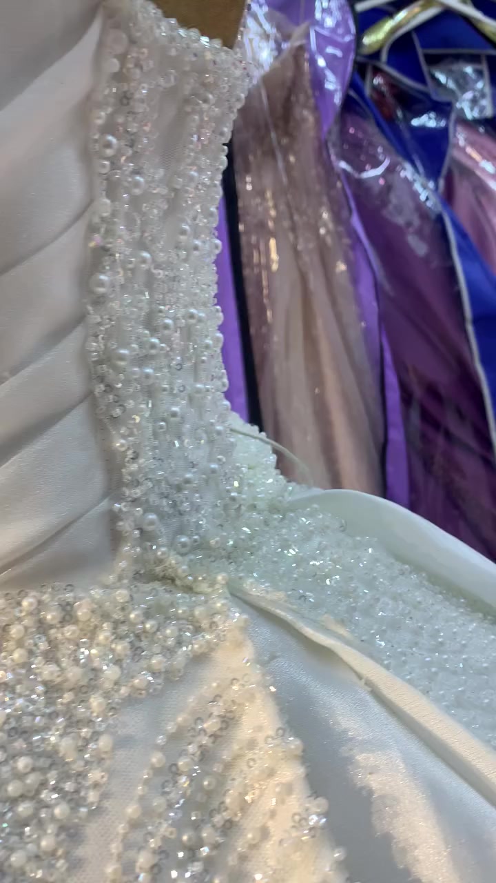 للبيع سعر القطعه 50  ويوجد توصيل العنوان بغداد مدينه الصدر مقابل سوق الاولى *********** يوجد وتساب
