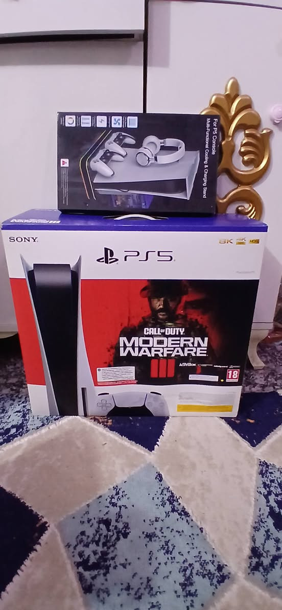 بلي ستيشن ٥ + ستاندrgb+ لعبتين بالجهاز سبايدرمان 2 ومافيا 2
موجود عالخاص او على الوتس
***********
مكاني بغداد بدون توصيل تجي تشوف الجهاز على راحتك
