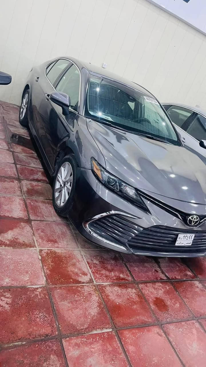 للبيع كامري LE موديل ( 2022 ) 

المواصفات : 
فول تحكم ستيرن
نضام قياده أيكو + سبوت 
شاشه كبير و كامره دواره 
رادار امامي 
لايتات زینون بیلادي 
ويل ‏كب
حجر اكزوز بشرط
كشن كهربائي 
محرك 4 سلندر (2.5)
حادث بنيد + جاملغ

سعر مناسب 
للاستفسار الاتصال على الرقم
‏ *********** .
