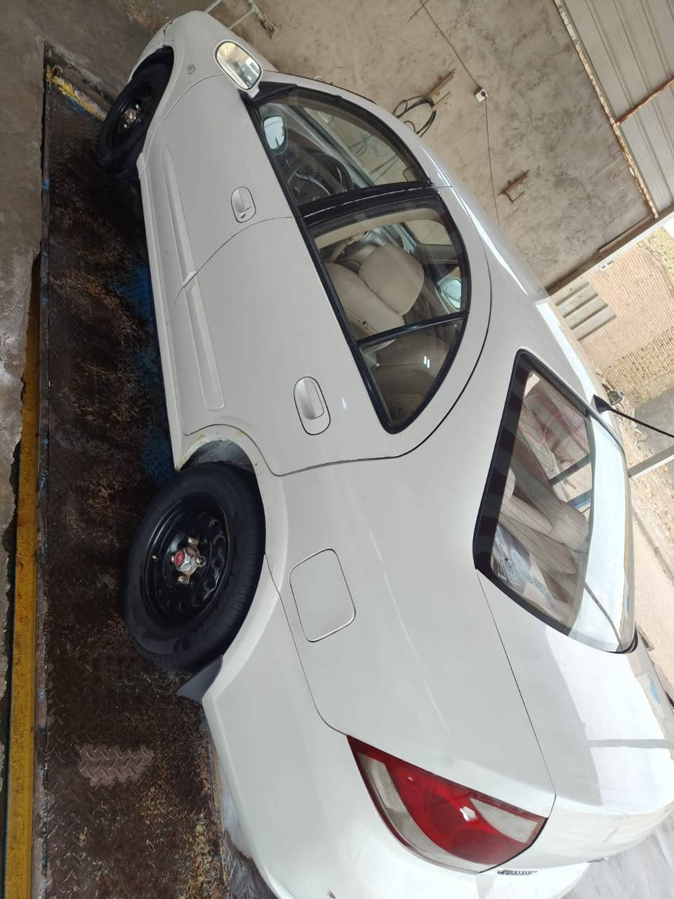 السلام عليكم نيسان سني 2008 سيارة جاهزة وبسمي سنوية جديدة رقم كربلاء دولي مميز السعر 75 وبيهه مجال قليل مال بيع الشراي يتواصل واتساب ع الرقم سونار موجود بل صوره *********** مكان السيارة العمارة متكفل بل نشر
