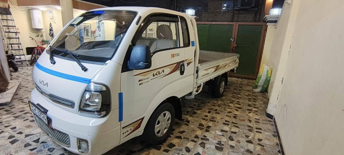 السلام عليكم للبيع كيا بنكو موديل 2022
 رقم بغداد انكليزي الجديد محرك 2700
مكفولةًمن ضربة وصبغ محرك لأصرف ولابخار شاصي مكفول ميكانيك جديد 
كهرباء كلةً شغال تحويل مباشر 
مكان بغداد البلديات 
السعر ١٤٣$         اتصل وتدلل 
*********** مكلف بنشر
