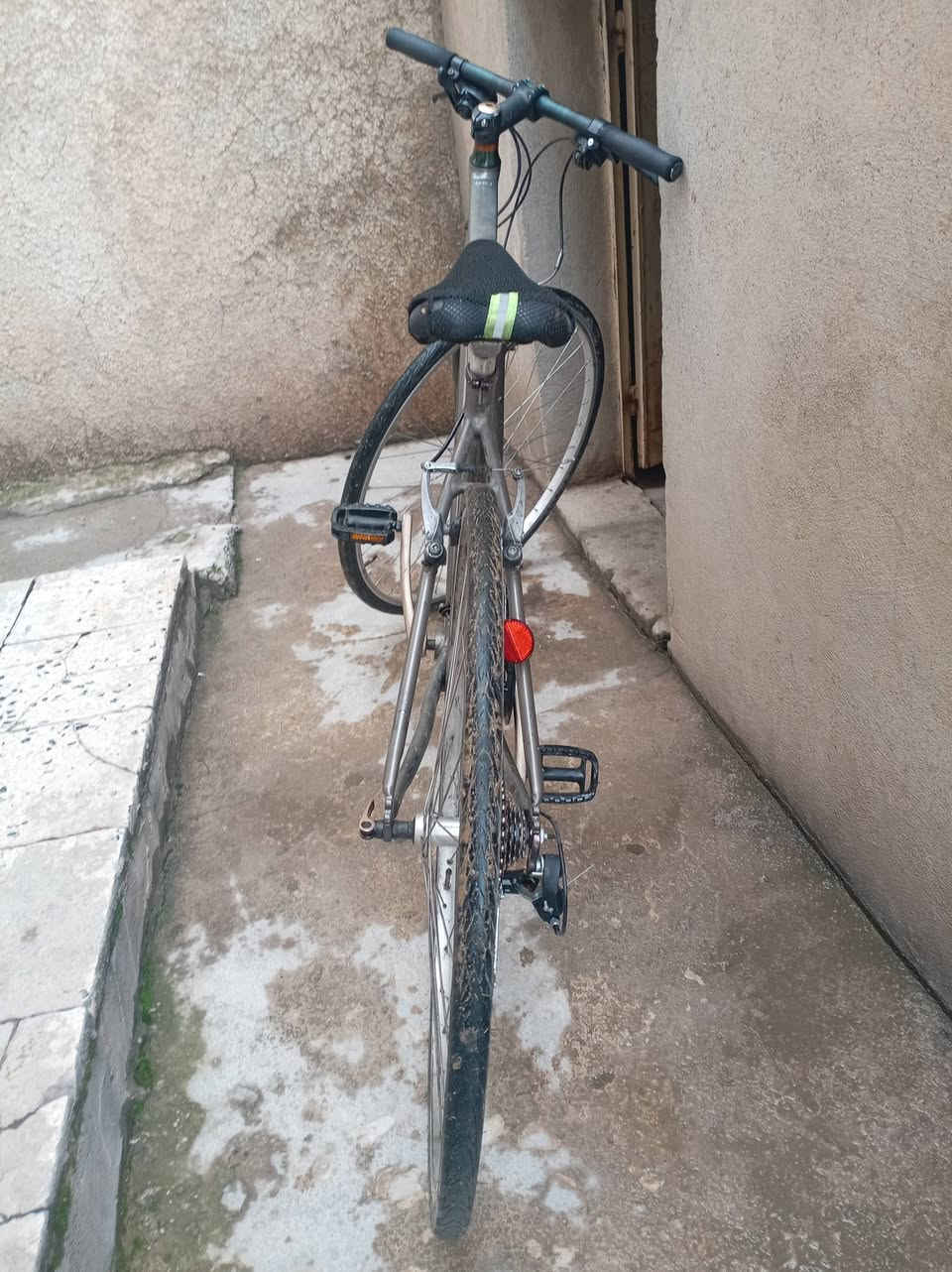 بايسكل c700
دبل كير امامي 3 نمر خلفي 8نمر
سعر 150الف او بي مجال
استفسار اتصل على الرقم
***********
