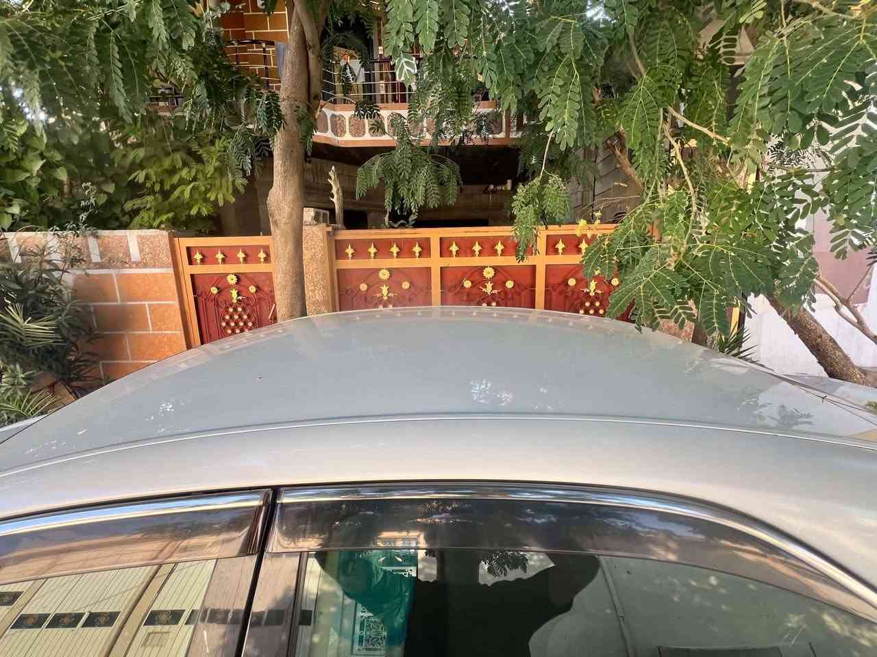 شاهینەی2006 کۆد کراو
بڕاوە بڕاوە
180بچوک بەگەورە
2دووگمەی ناوزەرد 
تەبرید ساردوگەرم لەسەرسویچ
بەشەرتی سەقف و حیزام 
شاسی کۆسرەو کەڤەرگۆڕاو بەشەرت
سەیارەکە بەصمە نیە و سویچە
سعری 48معمەلەیە برایانە 
تکایە مشتەری نیت ئیزعاجمان مەکە
شوێن قەزای ڕزگاری

***********

