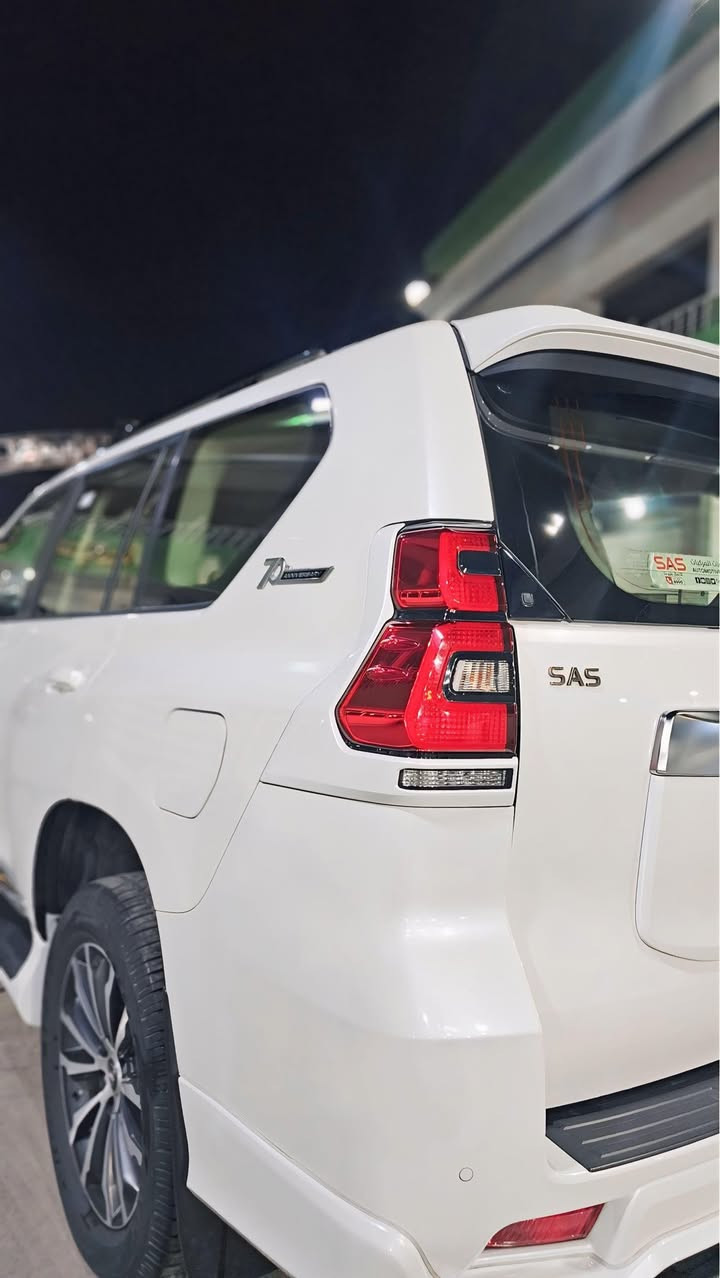 Toyota Land Cruiser Prado 70th Anniversary Edition – 2022 TXL
سلام عليكم
 تيوتا براو 2022 سبعينيه فئه TXL نص فول 
وارد ساز بعدها داخل الضمان وكل شهرين بيها سيرفس يم الوكاله 
السياره ماشيه 26،000KM 
كفاله كفاله عامه السياره عله وضع الشركه 
تاير جوه مو تعليك 
مواصفاتها المعروفه داخل جلد جملي 
وشاشه جبيره وتحكم ستيرن جهه وحده ومثبت سرعه ودبلات ثكيل والباقيات حساسات  سلايت  ثلاجه 
السياره اخت الزيرو مضمومه وتطلع كلش قليل يعني حته مطالعه من بغداد 
السعر 475 ومجال بسيط كلش 
رقم بغداد الماني سنويه بأسمي 
مكانها بغداد شارع حيفا 
رقم ***********
