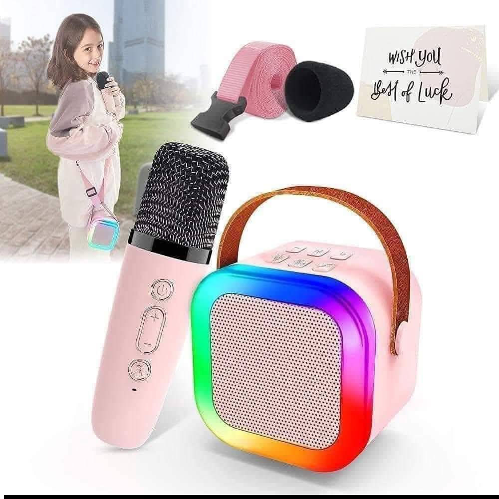 جهاز كاريوكي محمول للأطفال مزود بميكروفون لاسلكي ومكبر صوت بلوتوث. 
الميزات: يشتمل على مكبر صوت بلوتوث صغير بإضاءة LED ملونة، وميكروفون لاسلكي محمول. 
الوظائف: يدعم التشغيل عبر بلوتوث، وفتحة بطاقة TF، وUSB، ومدخل AUX. 
الاستخدام: مثالي للحفلات المنزلية، التجمعات العائلية، وكهدية للأطفال.
حجز والاستفتسار واتساب 
***********📱
يوجد خدمة توصيل 🚕 
محافظات 5 الاف 
بابل المسيب 3 الف 
المسيب حي العسكري 🏍️ مجاني
