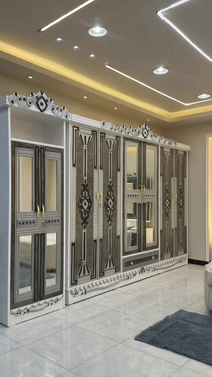 مليون الف  فقط سعر الغرفه
🔥 عروض الأثاث المميزة 🔥
💰 غرفة نوم كاملة بسعر مليون فقط
✨ سعر ثابت في كل معارض العراق ✨

✅ 8 قطع كاملة
✅ صناعة نجارة عراقية فاخرة
✅ الوجه MDF درجة أولى (سماكة 4 ملم)
✅ الداخل معاكس خشب (سماكة 3 ملم)

📐 المواصفات:

كنتور عرض: 3.20 م × ارتفاع: 2.20 م

سرير بلوك مع 6 أرجل ثابتة

قياس السرير: 200 × 160 سم

ظهر السرير براغي

➕ الإضافات:

💺 شازلون وطابوريه: 50 ألف فقط

🛏️ دوشك نوعية أولى: 100 ألف

🛏️ دوشك نوعية مميزة: 150 ألف

🚚 توصيل لأي منطقة ببغداد بكروة، وكذلك لجميع المحافظات بكروة

📍 عنوان المعرض: بغداد / الأمين الأولى / ركن شارع الأرامل

⚡️ لا تضيع الفرصة – غرف نوم عصرية وبسعر ما يتكرر! ⚡️


**إذا كنت صاحب هذا الإعلان وتريد حذفه لأي سبب، رجاءا أرسل رسالة إلى الدعم الفني**