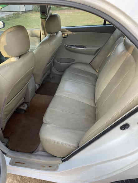 السلام عليكم 
Byd G3 2012 
السياره كير ومكينه بلاديه 
بيها بارد قليل وتكحيلات 
المكينه بيها بدايه تبخير بدون نضح ولا تنقيص 
السعر 60 وبيها مجال قليل مكاني بغداد  
***********
