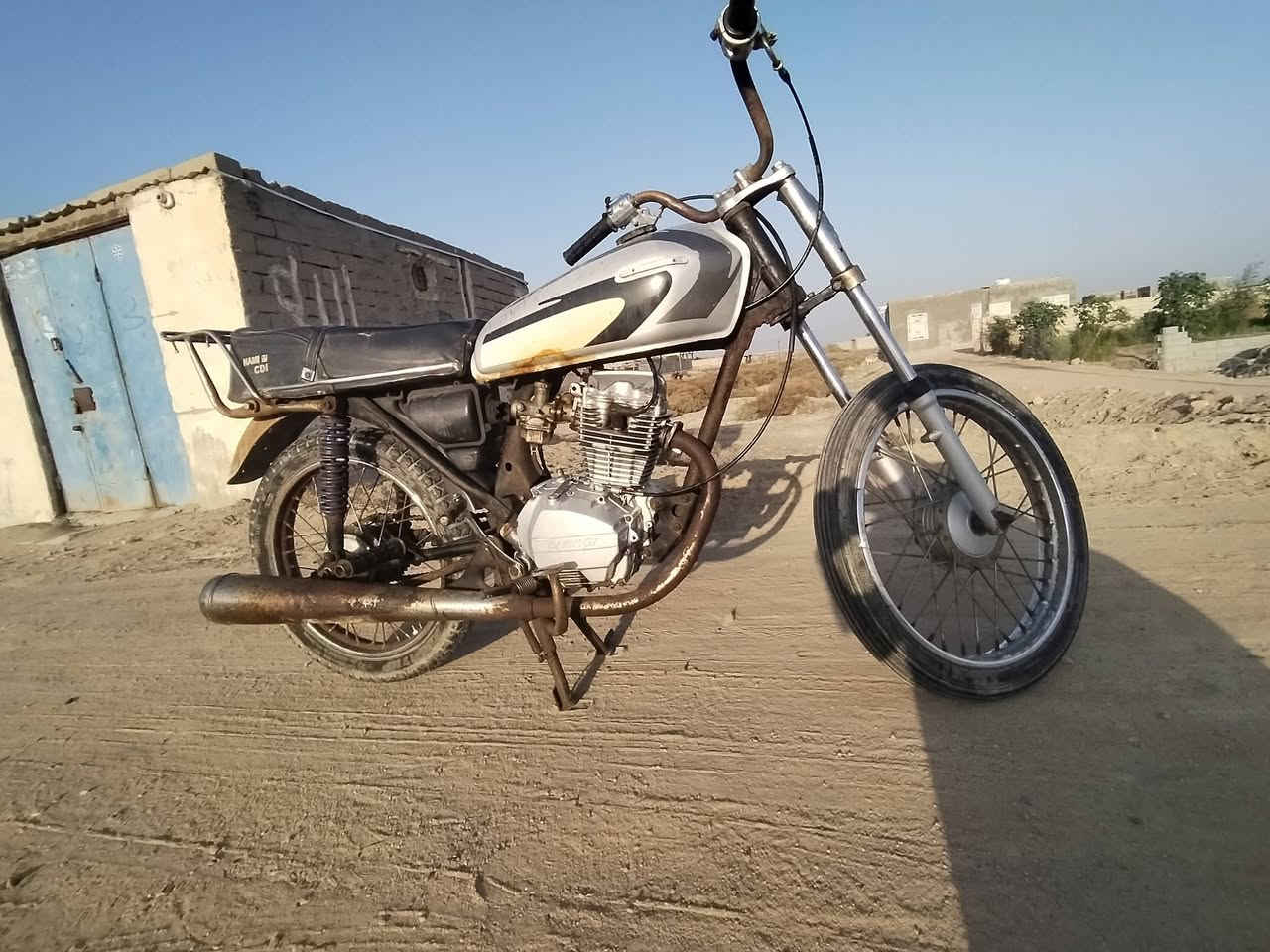 اسلام عليكم دراجه للبيع أدوات مكفوله أمن البوكه ورقم الشاصي موجود مكاني قضاء المدينه منطقه الخاص الترابه السعر ٢٧٥ وبيهه مجال قليل ***********
