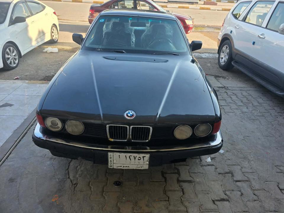 السلام عليكم بي ام موديل ٩١ حجم 735 رقم انبار كير ومحرك تبريد  وصدر وتخم تاير ويل خليه كفاله سياره حلوه كلش للبيع او مراوس سعر ٤٨ وبيه مجال بصيط مكاني الرمادي تاميم للأتصال ***********
