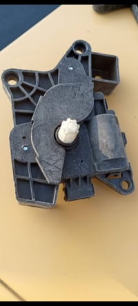 سيطرات • قطع غيار • جميع الأنواع