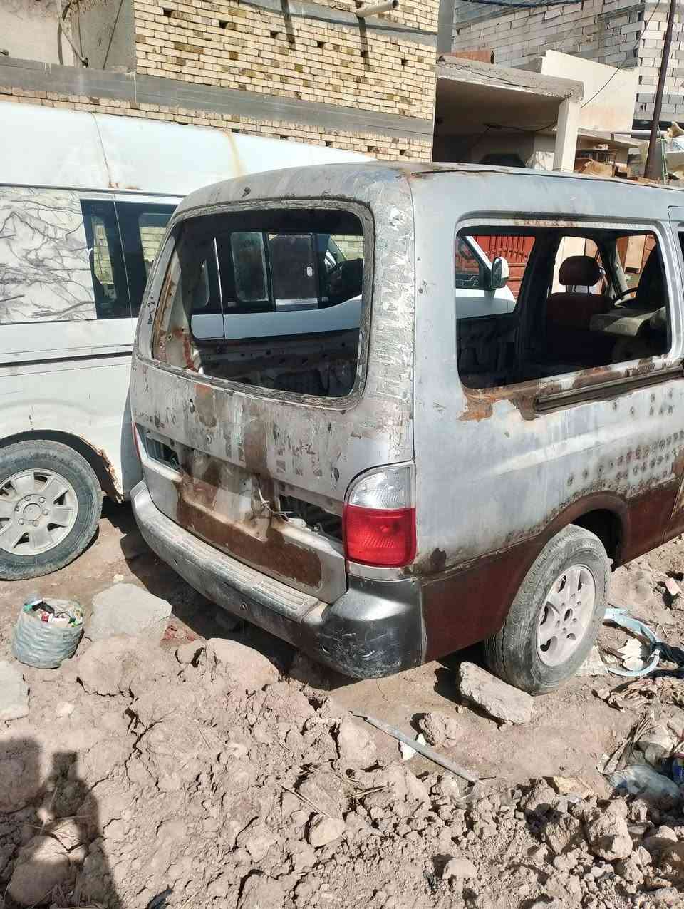 السلام عليكم منغولي البيع 2006اوصل مكينه كارتون توني شاده كير اكسن كفاله شواصي 4 كفاله توهه طالعه من السمكره  قراضه كاملات كلهن فاتحن بلبيت دشبول كارتون ىلبيت مصفره من كلشي عليه هيه275 ينكطعه من سعره تحولي ثاني يوم  رقم بصره مكاني بصره شط العرب الهاتف *********** اذا مو شراي لا تشلع كلبي رحمه الولديك ا
