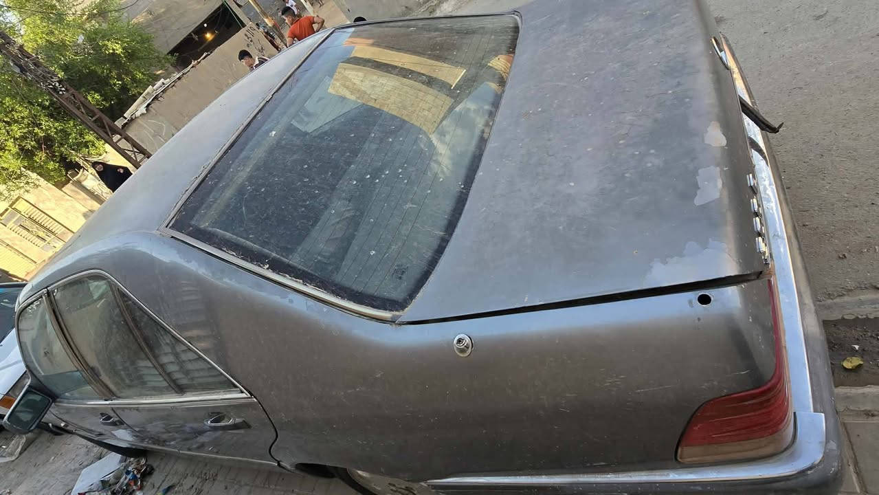السلام عليكم ورحمة الله وبركاته من رخصت الادمن مارسيدس شبح موديل ٩٤ مكينه وكير ففتي ٣٠٠٠جديده  سنويه نافذه رقم بغداد موجودة بغداد السعر ٤٠وبيها مجال  للااصال ***********بي واتساب
