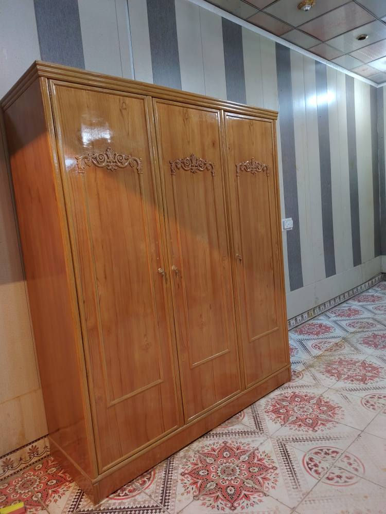 كنتور 3 أبواب تزكام حله جديد داخل وخارج صاج  قاعده بلوك  ضهر كنتور شد برغي 
العنوان ميسان حي العامل قرب صيدلية الشاكرين رقم الهاتف *********** عمارة, ميسان
