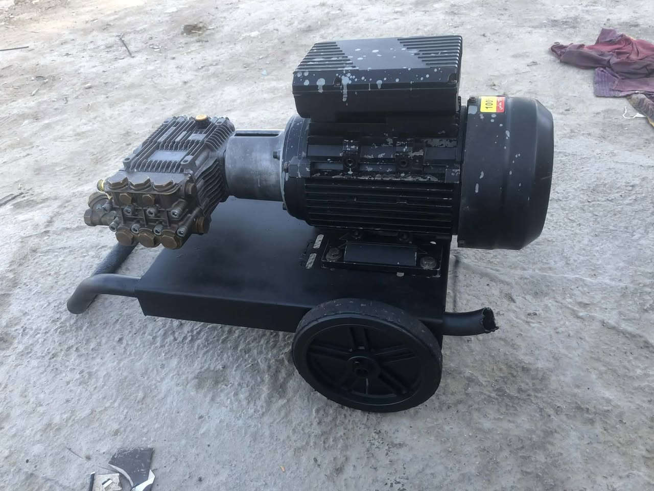 مطور غسل البيع نوعيه ايطالي على الفحص سنكل مكاني قضاء القاسم سعره ب٦٥٠وبي مجال رقم ***********
