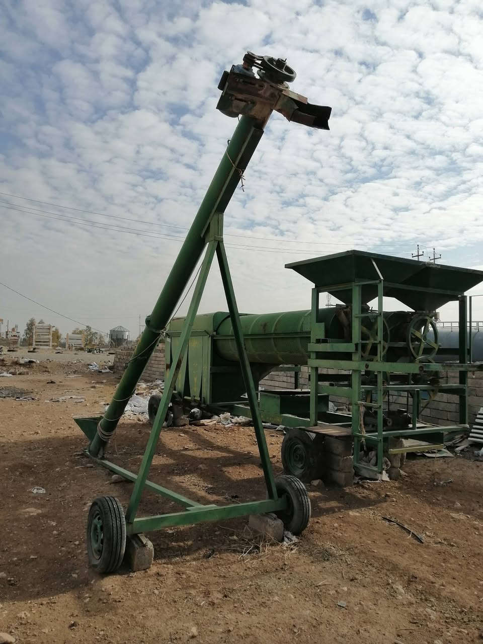 السلام عليكم معمل تنقية حنطه و شعير للبيع ***********
