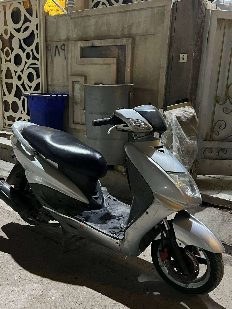 للبيع سكنس نثيه  120  شلعه معدل نضيفه كامله مكمله اي نقص مابيهة  لاتنقيص ولاتبخير. برغي ممفتوح بيهة  المكينه  السعر 650 بيهة مجال حك الجيه فقط   العنوان بغداد المنصور قرب  ساحة القاء  الشراي يتصل ***********
