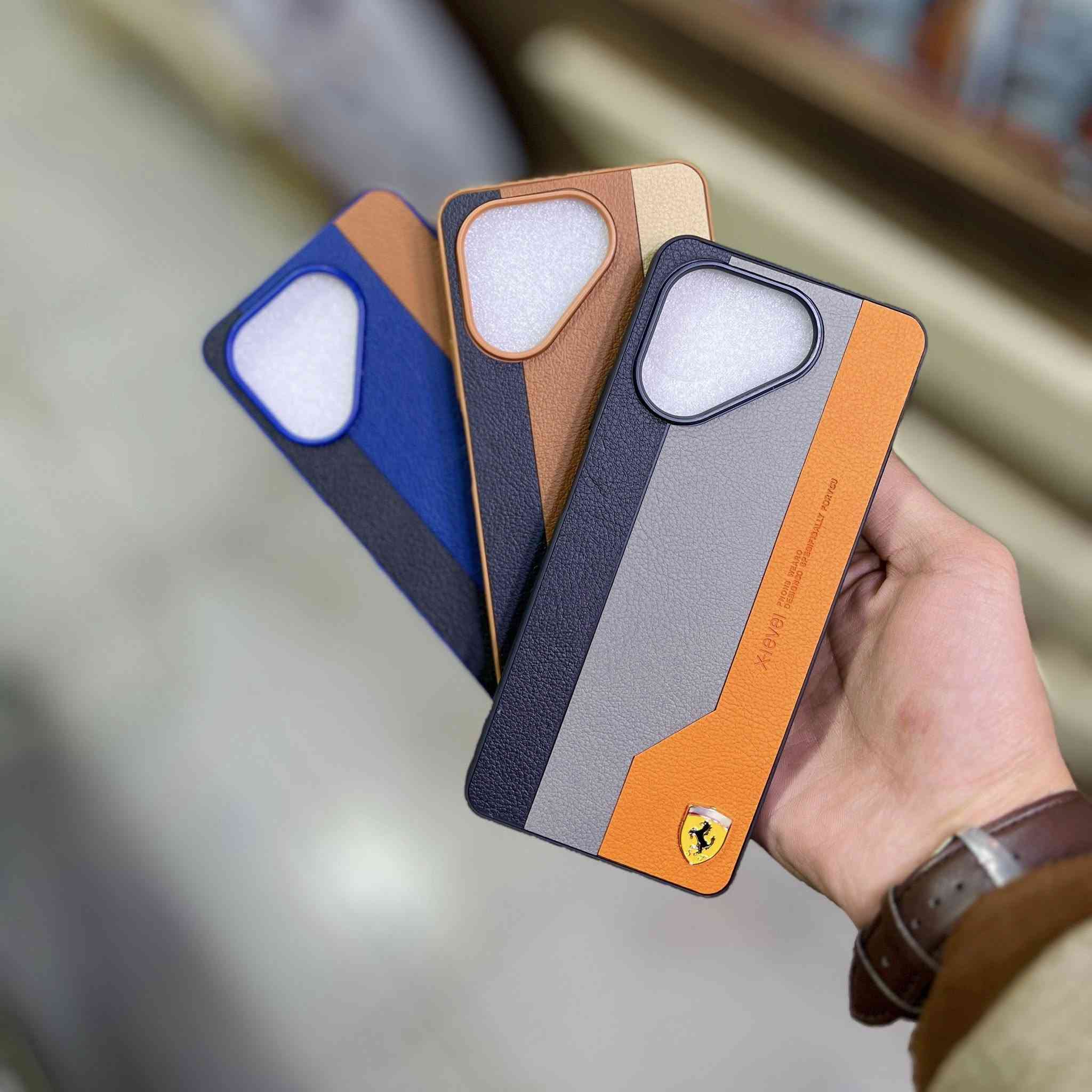 ✨ أناقة العيد مع كشكول — 8 / 12

مو كل كفر يليق بالموبايل الفخم…
في كفرات تغيّر شخصيته بالكامل.

تصميم جلدي رياضي
مستوحى من عالم Ferrari 🏎️

خطوط جريئة
تفاصيل دقيقة
وألوان تعطي الجهاز حضور مختلف.

كفر لما تركبه…
تحس الموبايل صار أفخم بمرحلة.

4 ألوان مميزة
ومتوفر لمعظم الموديلات الجديدة.

العيد قرب…
وخلي موبايلك يلبس أناقة تليق فيه.

📍 متوفر الآن في مركز كشكول للاتصالات


**إذا كنت صاحب هذا الإعلان وتريد حذفه لأي سبب، رجاءا أرسل رسالة إلى الدعم الفني**