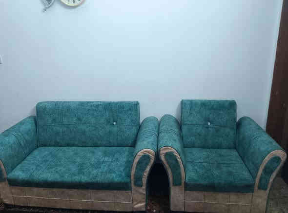 سلام عليكم تخم للبيع 7 مقاعد نضيف جدا تسكام المكان بغداد شهداء البياع الشراي يتصل بلرقم ويدلل *********** وتساب موجود توصيل بكروه
