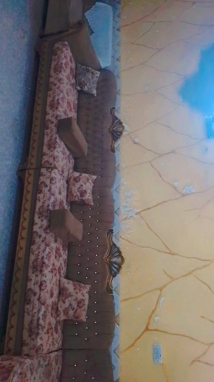 ديوان عشرين مقعد السعر ٤٠٠ وبي مجال


**إذا كنت صاحب هذا الإعلان وتريد حذفه لأي سبب، رجاءا أرسل رسالة إلى الدعم الفني**
