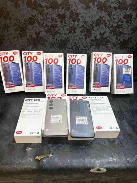 السلام عليكم عندي 8 اجهزه جديده بلكارتون من شركه  شاومي سي تي 100 ذاكره 256 ابيعهن شلع بسعر الجمله الي يفيدنه يتصل ويدلل مكاني زعفرانيه اربع شوارع ***********

