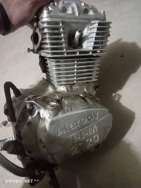 محرك زنجيل البيع المحرك نضيف وشغال كلشي مابي موديل 2020.... 0786700047...