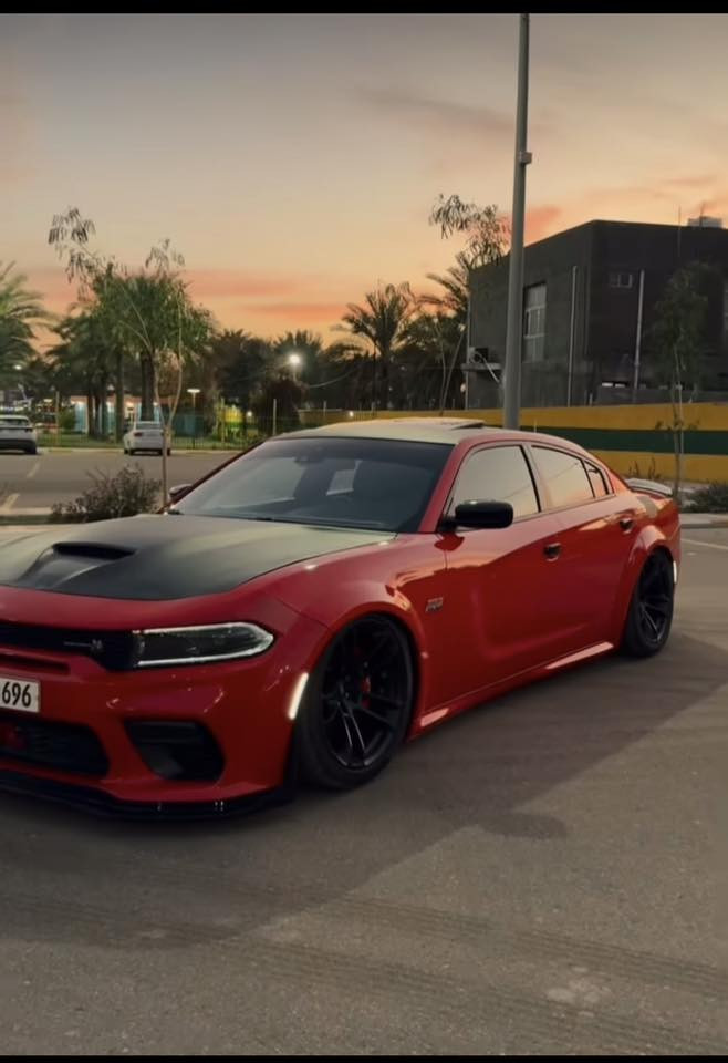 سلام. عليكم 
دوح جارجر موديل 2023 وايد بدي اصدار لخير  محرك 6400  فول  واحد  ع واحد   ماشيه 11 الف   بدون دواخل مكفوله من شاصي  ودواخل
موصفات 
فتحه سقف 
 رادار امامي
رادار جانبي 
داخل احمر 
تبريد كراسي 
سستم صوت هارمن كاردن  
 لايت زنون. 
حساس خلفي 
وكومه مواصفات بعد. سياره رقم بغداد بسمي. حادثها.  باد بس موضح بالصور حادثها كلش خفيف ومن نوادر موجوده بهل لون وجداده.    وصور حادث موجوده بالصور. مكانها بغداد 
***********
