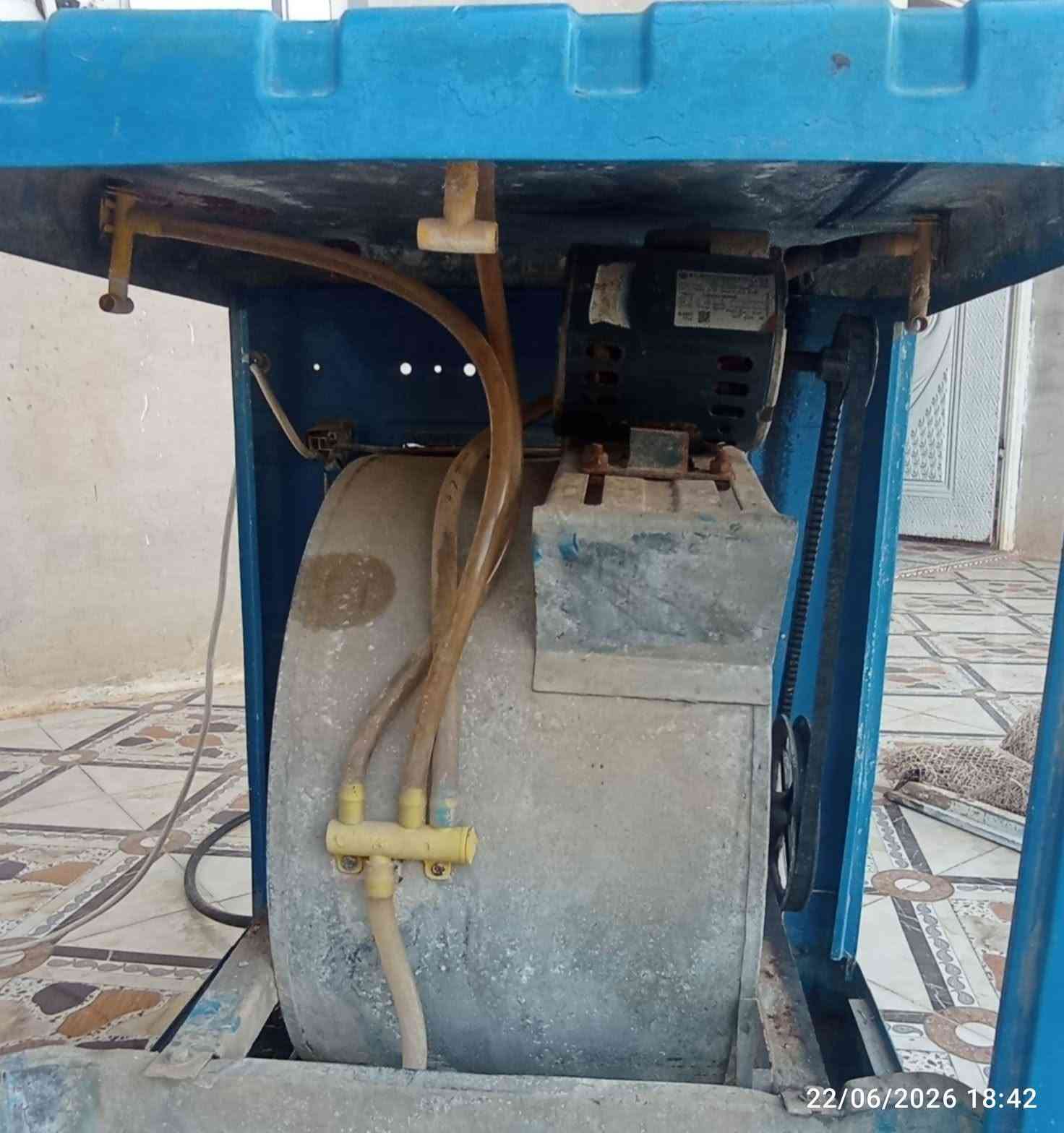 مبردة للبيع واحد نص نوعيا باب 
اول تقيل اصلي سولان ابو ختم نضيف مابي خياسان شغال سرعتين 
***********
***********
