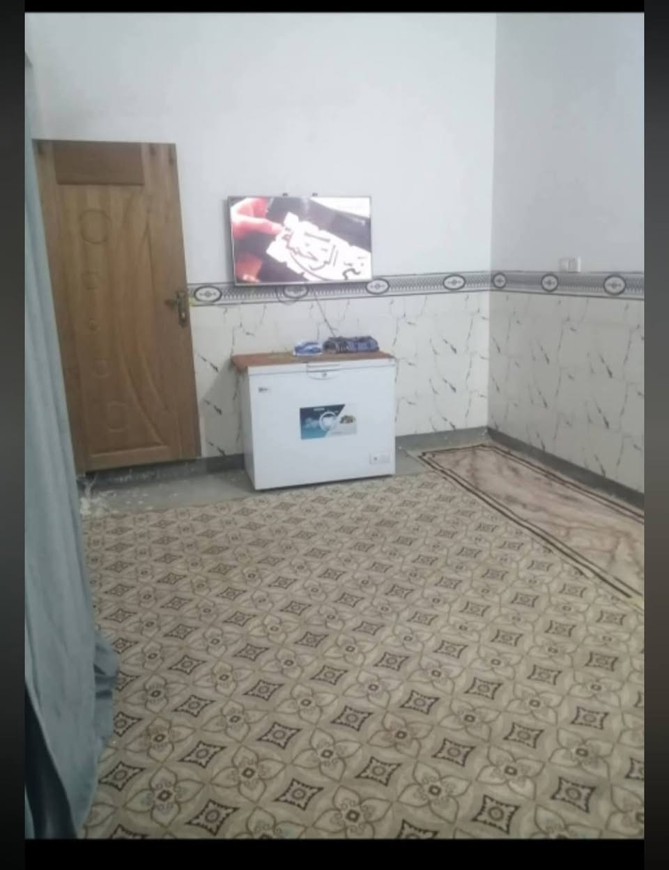 دار للبيع قرب مجمع المصلاوي سند25 وتحويل ثاني يوم مساحته 100م مربع 10*10مكون من غرفه نوم واستقبال وصاله ومطبخ وحمامات يمكنكم الاستفسار الاتصال على الرقم ***********وموجود واتساب
