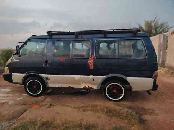 سلام عليكم كيه بستا موديل 95رقم قادسيه انكليزي  مصفره سنويه ل 27 كير اكسن شرط مكينه تبخر باور ومشط ودينمه وعنبار وتخم تاير جدد السعر 35وبيهه مجال لشراي للستفسار ***********
