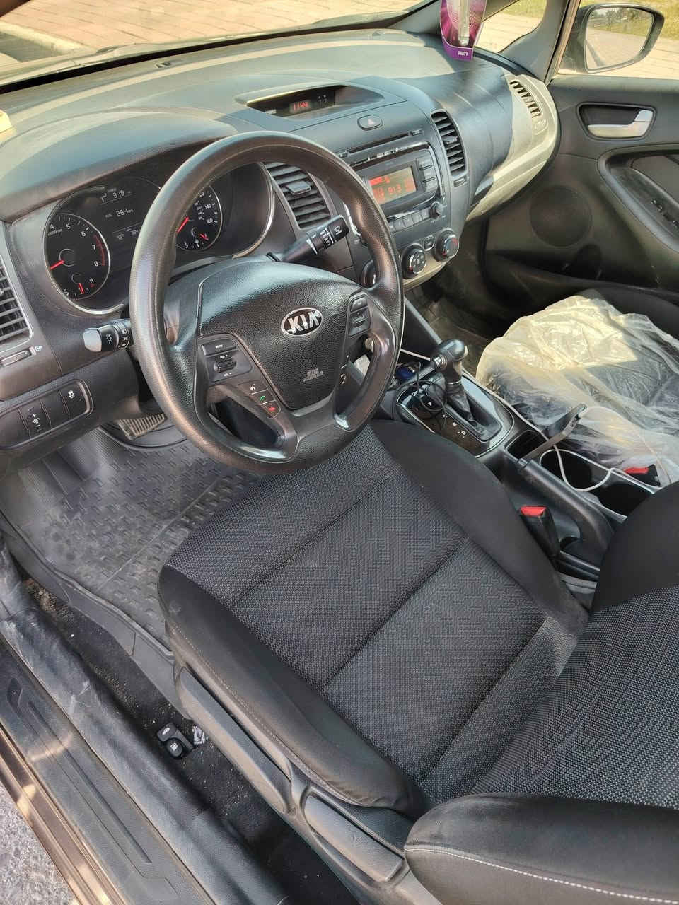 فورتي 2017  محرك 2000 دوش  كير  AT حادثه بيبات وبيه صبغ بالصفحه الثانيه  بيه سونار موجود البجم كبس ماشيه 37الف رقم كربلا     السياره جاهزه بدون نواقص 
العنوان كربلا سيف سعد
***********
