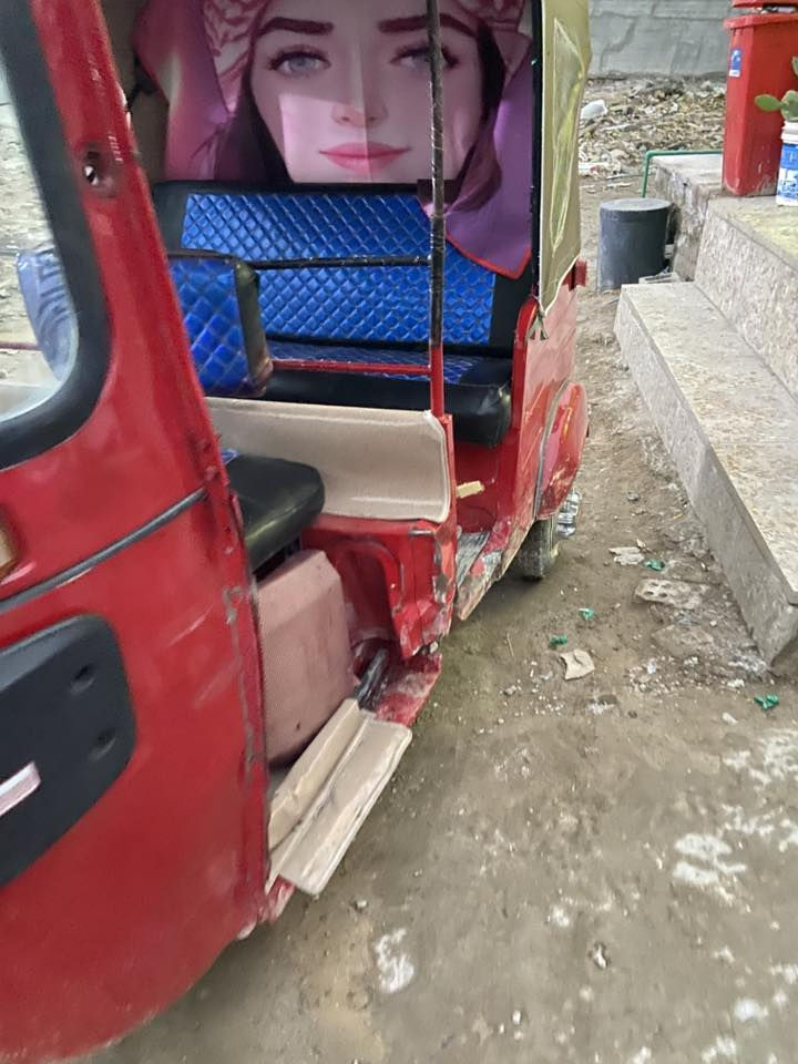 سلام عليكم تكتك للبيع موديل 2018 اوراق المصطفى  معمرة عام  تعمير صارت بيهة ضربة مثل ماواضح بل صور   جديد مكينة خير من الله لا تنقيص ولا تبخير اكسل مابي ونة تجي وتشوف بعينك مكاني خضراء الدسيم شارع 15

السعر 3600  وبيهة مجال لشراي /الاتصال ***********
