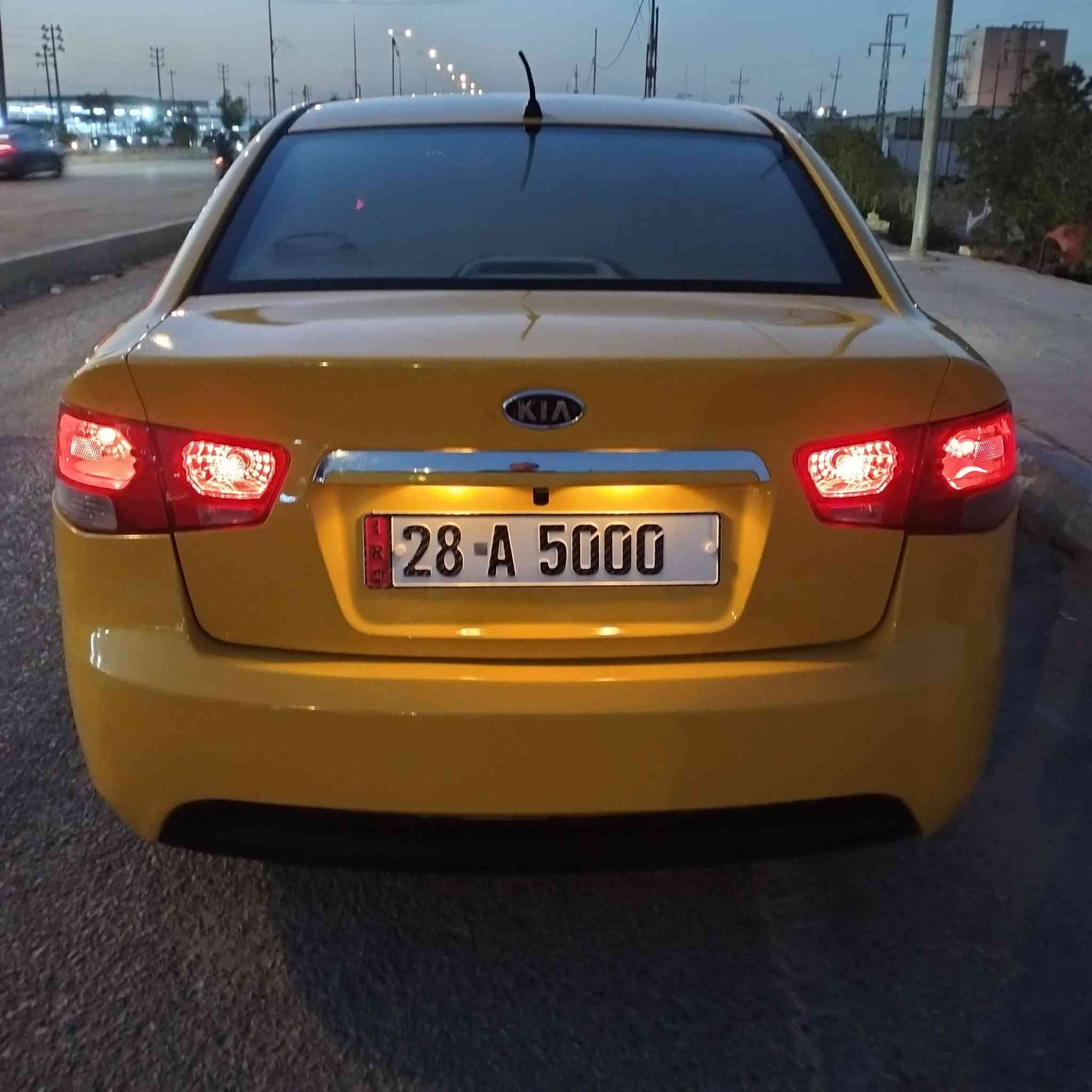 السلام عليكم سيراتو موديل ٢٠٠٩ وارد خليجي حجم المحرك ١٦٠٠ فتحه اشاره بالمرايه تحكم ستيرن رقم مميز السياره نظيفه وجاهزه من كلشي السعر ٨٢  وبي مجال قليل للشراي للاتصال ***********  ديوانيه حي الضباط غير متواجد خاص فقط اتصال
