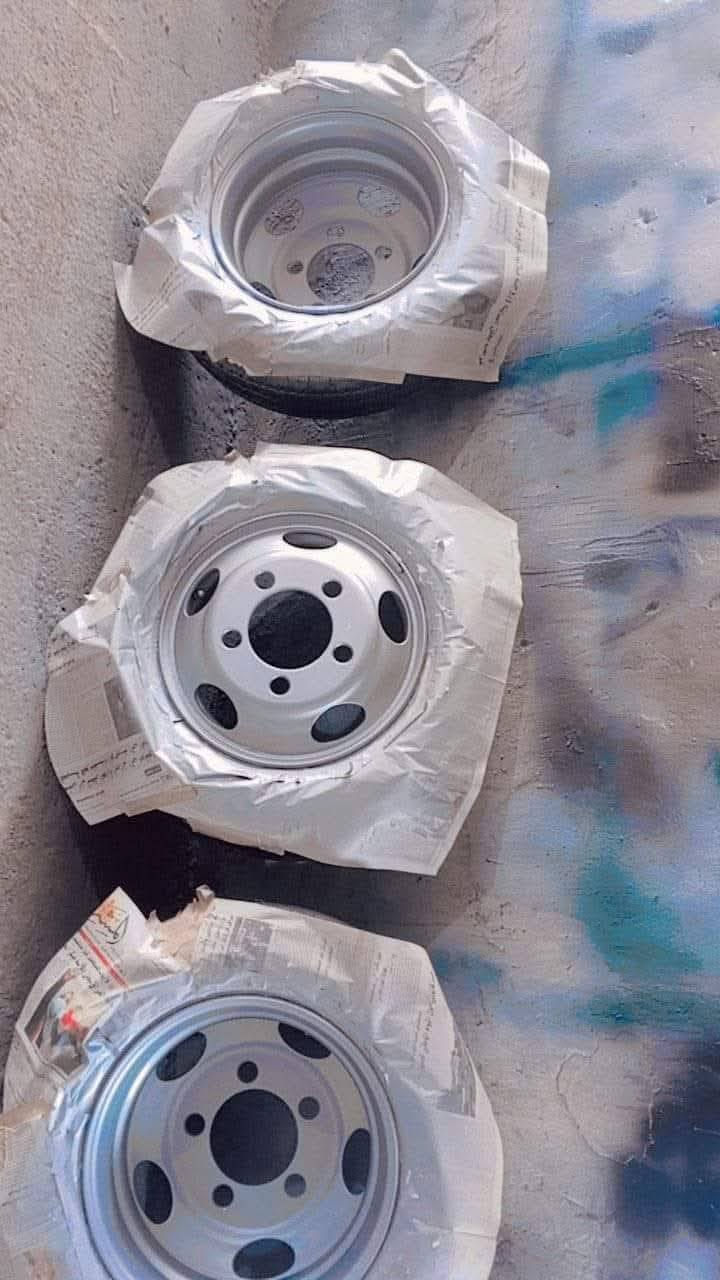 بوليش صبغ ويلات تكحيل طلي سدات 
مرتضى الصباغ كسرو عطش كل هله بيكم ***********
