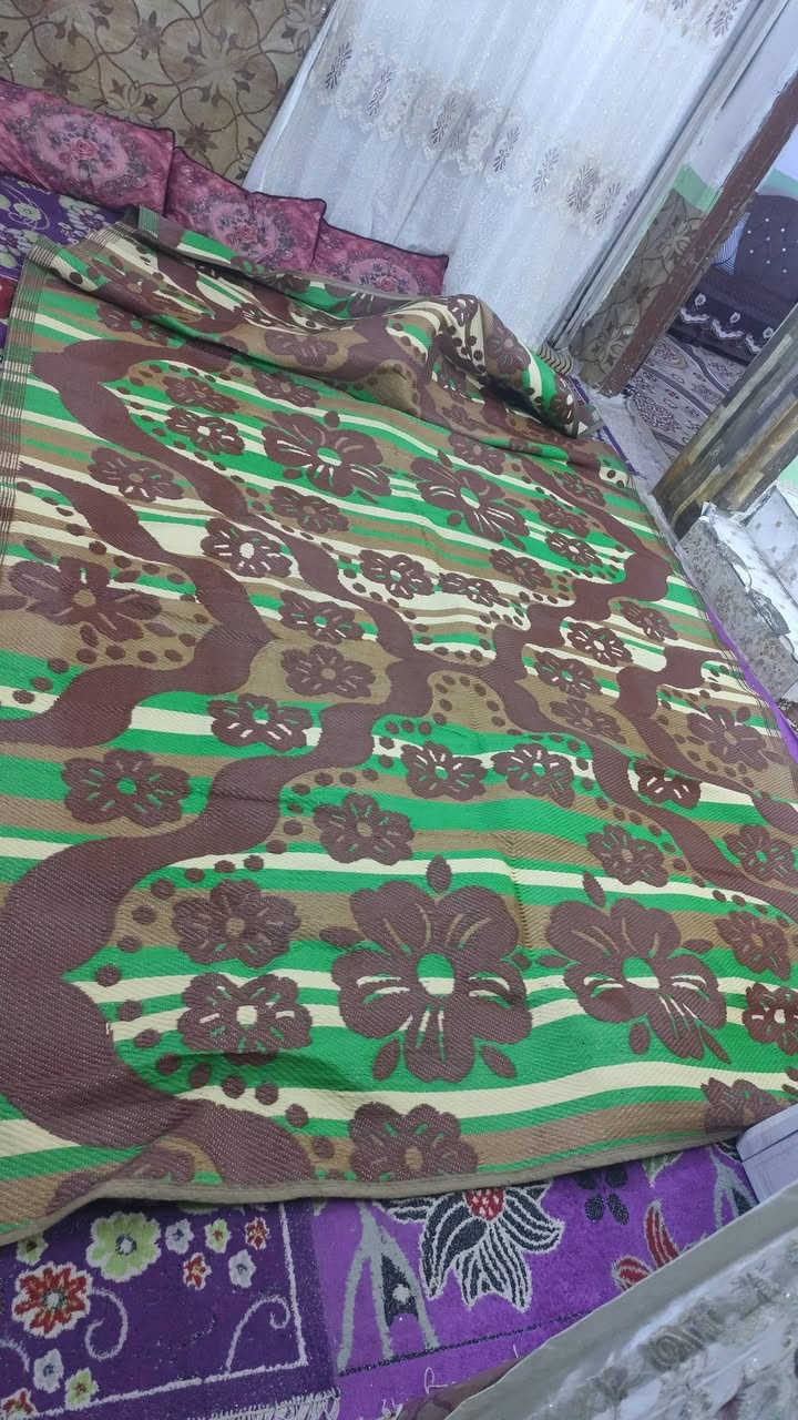 حصران عدد ثنين جدد استخدام قليل طول 5وعرض 3نفس لقياسات  ثنينهن لواحد ع 30قفل مكان نجف


**إذا كنت صاحب هذا الإعلان وتريد حذفه لأي سبب، رجاءا أرسل رسالة إلى الدعم الفني**