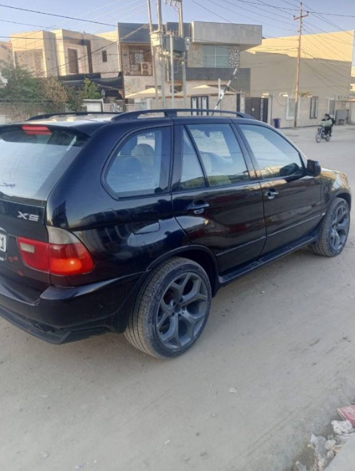 للبيع مستعجل بي ام فئه X5 موديل 2005 سعره 90قفل بدون عمله
صبغ عام جماليه مكفوله من
 عيب الشرعي
 مكينه 8سلندر 45 باخره مكينه وكير جدد
 كير 6نمر عادي اوتو
 حداديه جديده
 باتري جديد
 فتحة سلايت كراسي كهرباء 
استيرن كهربائي ميموري
 خزن حساسات اماميه خلفيه
 ويل 20تخم كامل مع تايرات جدد 
 تحكيمات الكراسي 
ابطاين  البيبان 4جدد
 كشنات جدد
 حداديه جديده
 باتري جديد سياره جاهزه ومال جناي 
مكان سياره حله مركز ***********بيه واتساب
