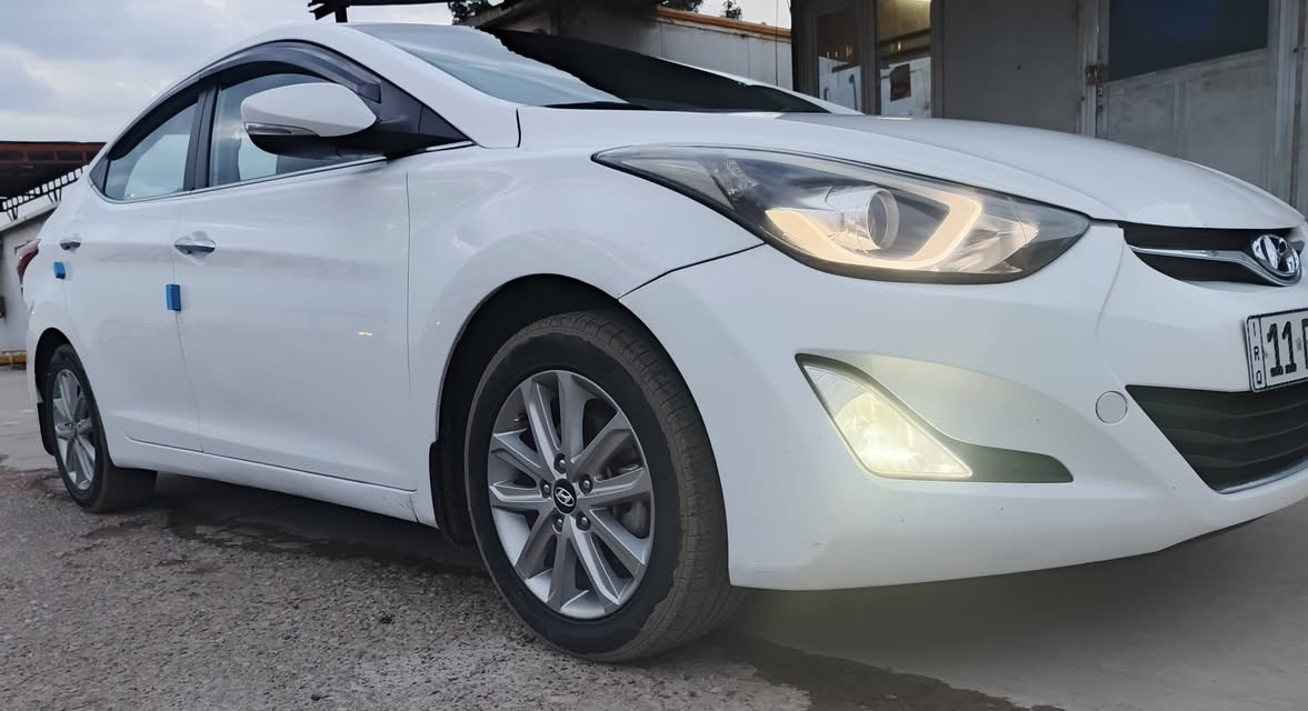 السلام عليكم
النترا 2015 خليجي
رقم بغداد بأسمي

فول مواصفات عدا البصمة

صبغ جزء من البنيد والدوسة جهة الصدر بدون دواخل

ابيعلك صبغ بنيد ودوسة فقط

١٢٧ وبيهة مجال

اكو شخوط بسيطة حتة لاتكول ماكلتلي لان ممبينة بالصور

العنوان بغداد البياع

***********
