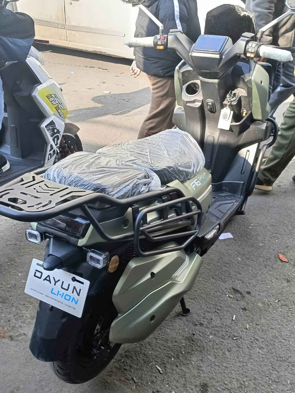 استخدام يومين
بطارية ليثيوم ضمان سنه
مكاني صالحيه
سعر ١٤٠٠
*********** وتساب فقط
