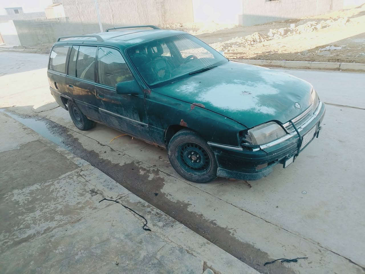 سياره اوبل اوميكا للبيع السعر 16ورقه ***********
***********
