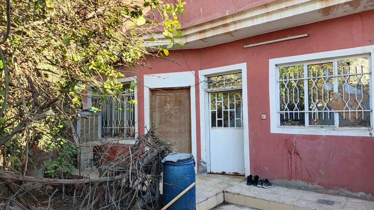 بيت  للبيع في حي سومر112🏘️
مساحة  160متر💥
🕌قريب ع سايدين 112💥
بسعر مناسب
تفاصيل:  استقبال ومطبخ وصالة وحمامات وغرفة نوم عدد 2 

سند طابو سكني باسم صاحبه 
ملك صرف تحويل شرط  💥
تگدر تتواصل مع الارقام او علواتساب

📶 ***********

📞 ***********

موقع مكتبنا @الصالحين للعقار 2 سوق سومر تقاطع الثاني
